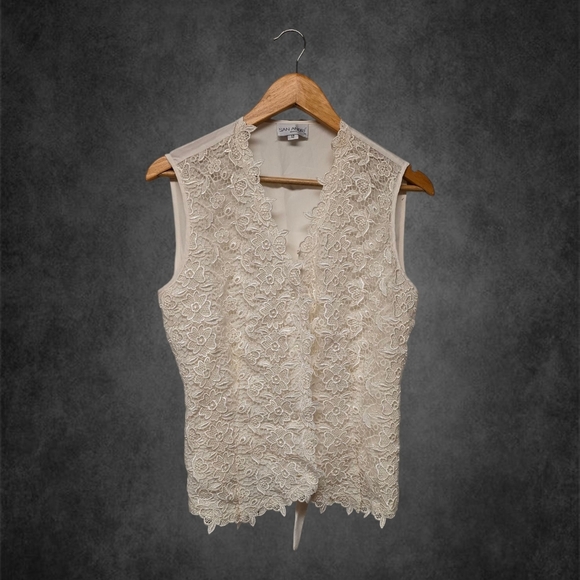 ​Vintage San André 1993 Cream Lace Sleeveless Vest | V-Neck | Size 12 | Cottage - Picture 2 of 9